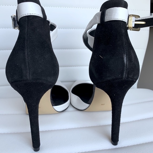 Guess Black/White Ambelu High Heel - Picture 3 of 4